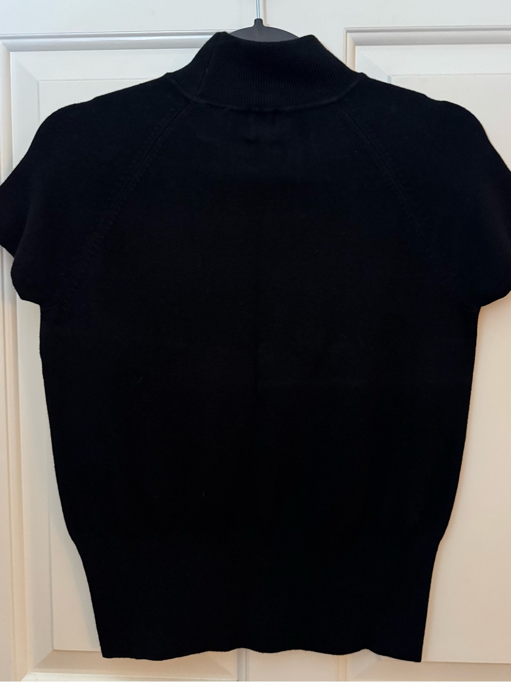 be Sweater Short-Sleeve Black Turtleneck Sweater Size - Medium - Picture 4 of 12